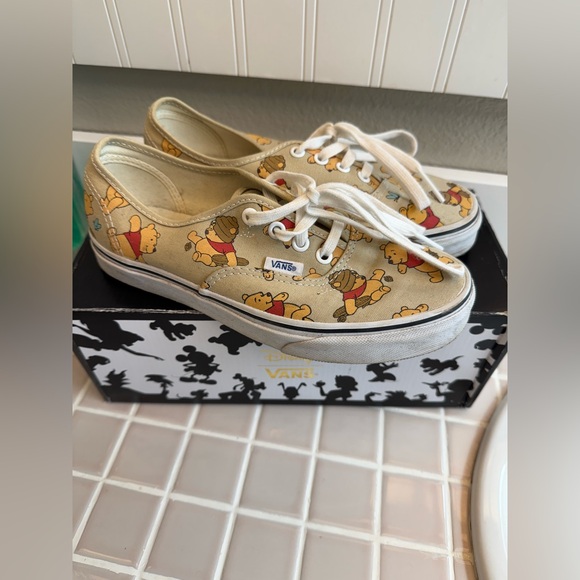 Disney x Vans Winnie the Pooh - Picture 1 of 4